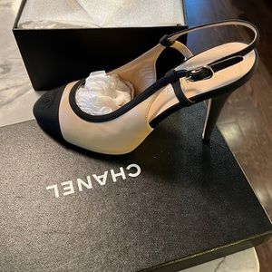 Chanel slings size 41